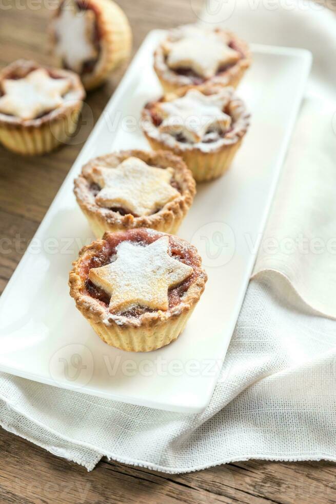 Hackfleisch Kuchen mit Weihnachten Baum Ast foto