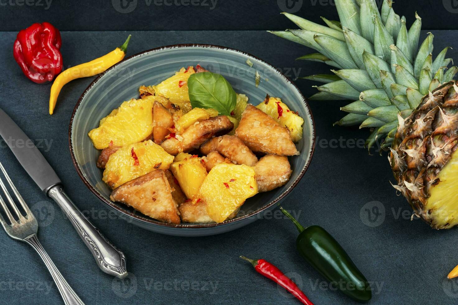 gegrillt Tofu mit Ananas. foto