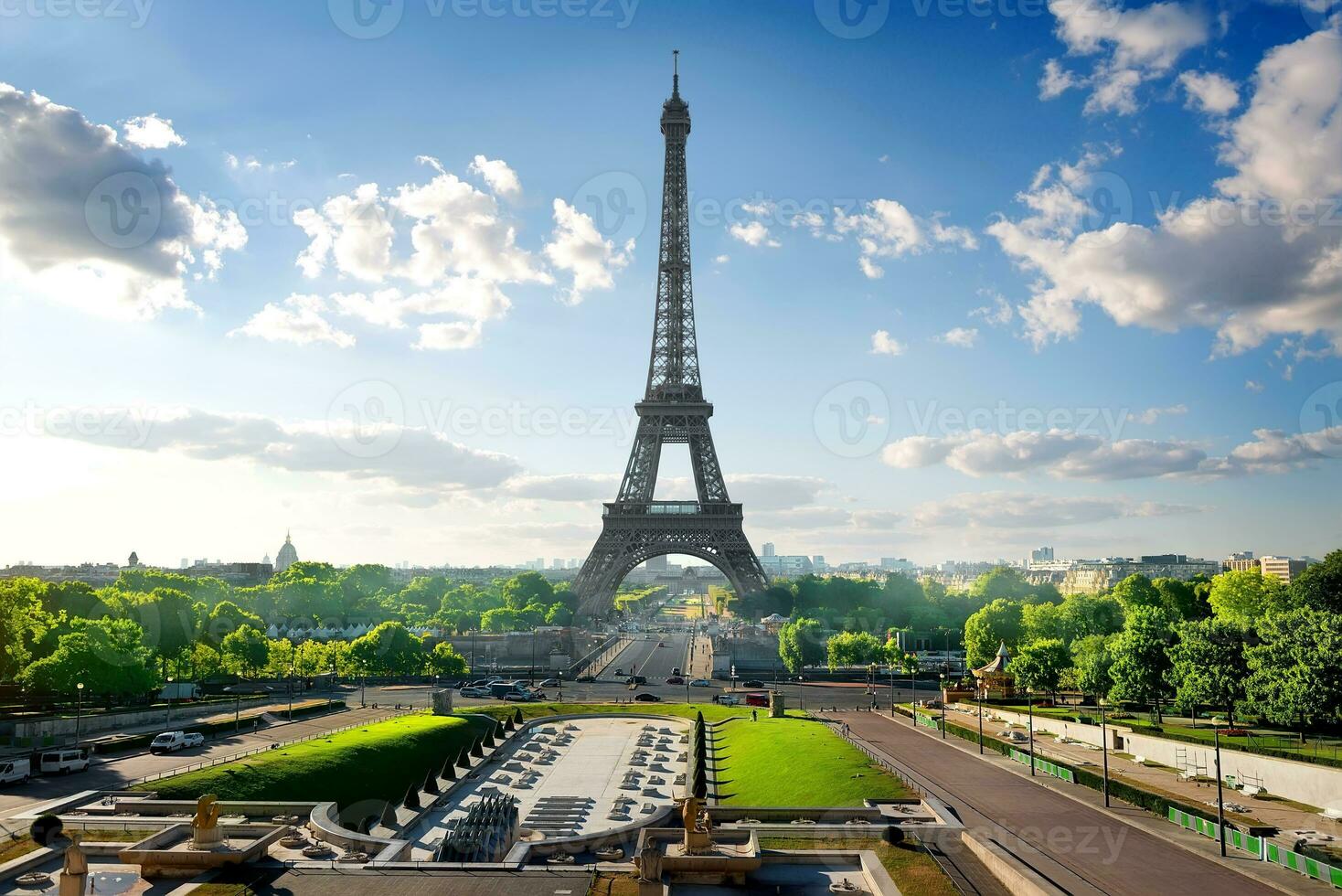 Eiffel Turm und Park foto