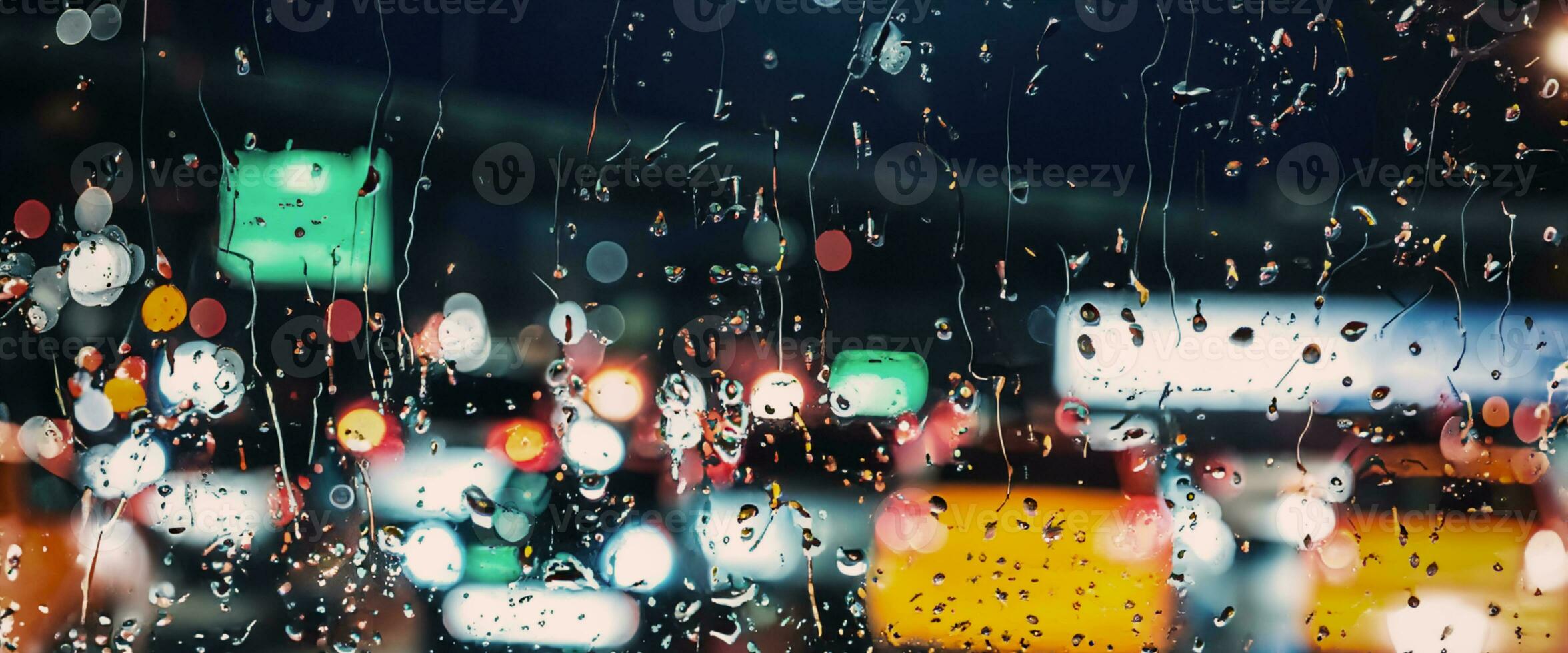 Außenspiegel des Autos mit Regen Stockfotografie - Alamy