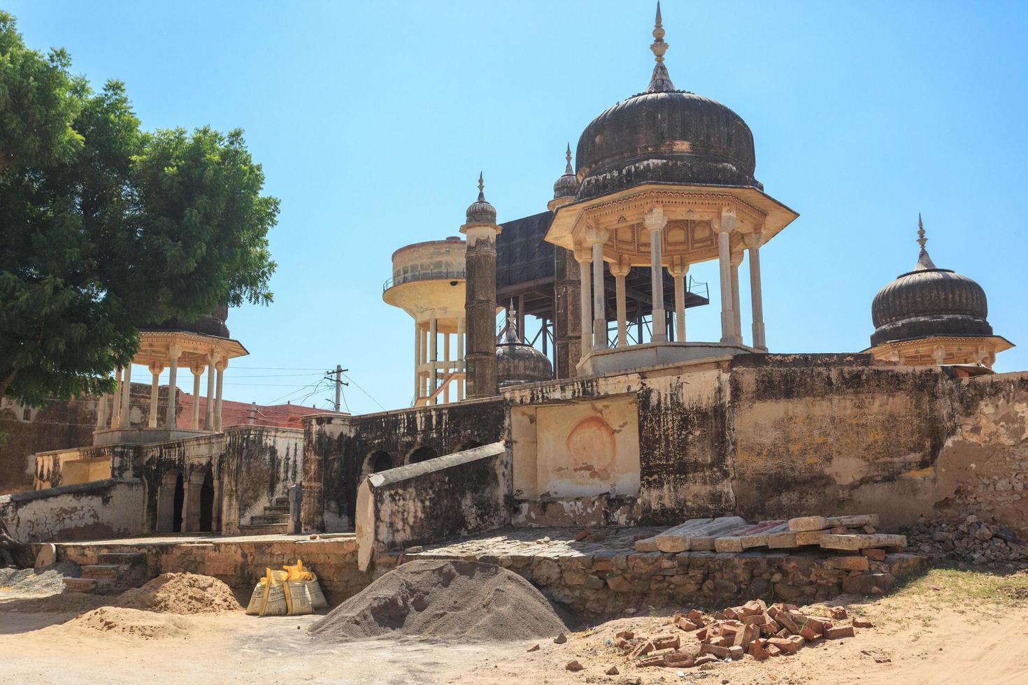 alter Brunnen in Mandawa, Rajasthan, Indien foto