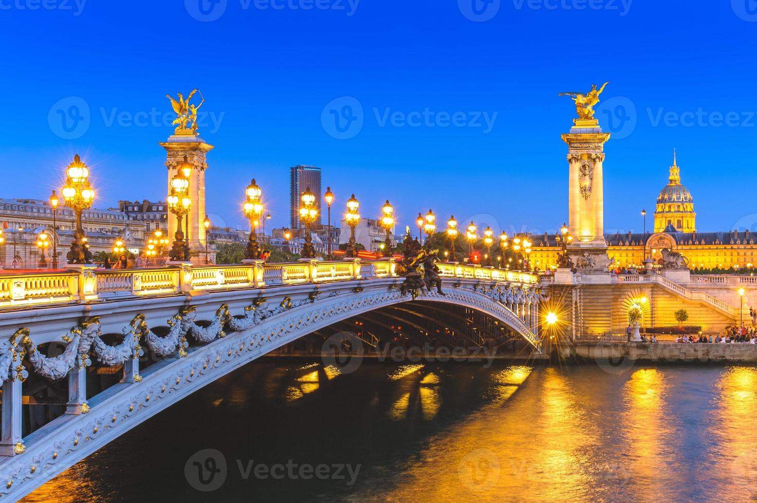 alexandre 3 brücke über die seine in paris, frankreich foto