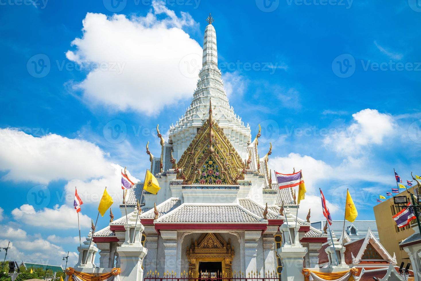 lak mueang stadtsäulenschrein in bangkok, thailand foto