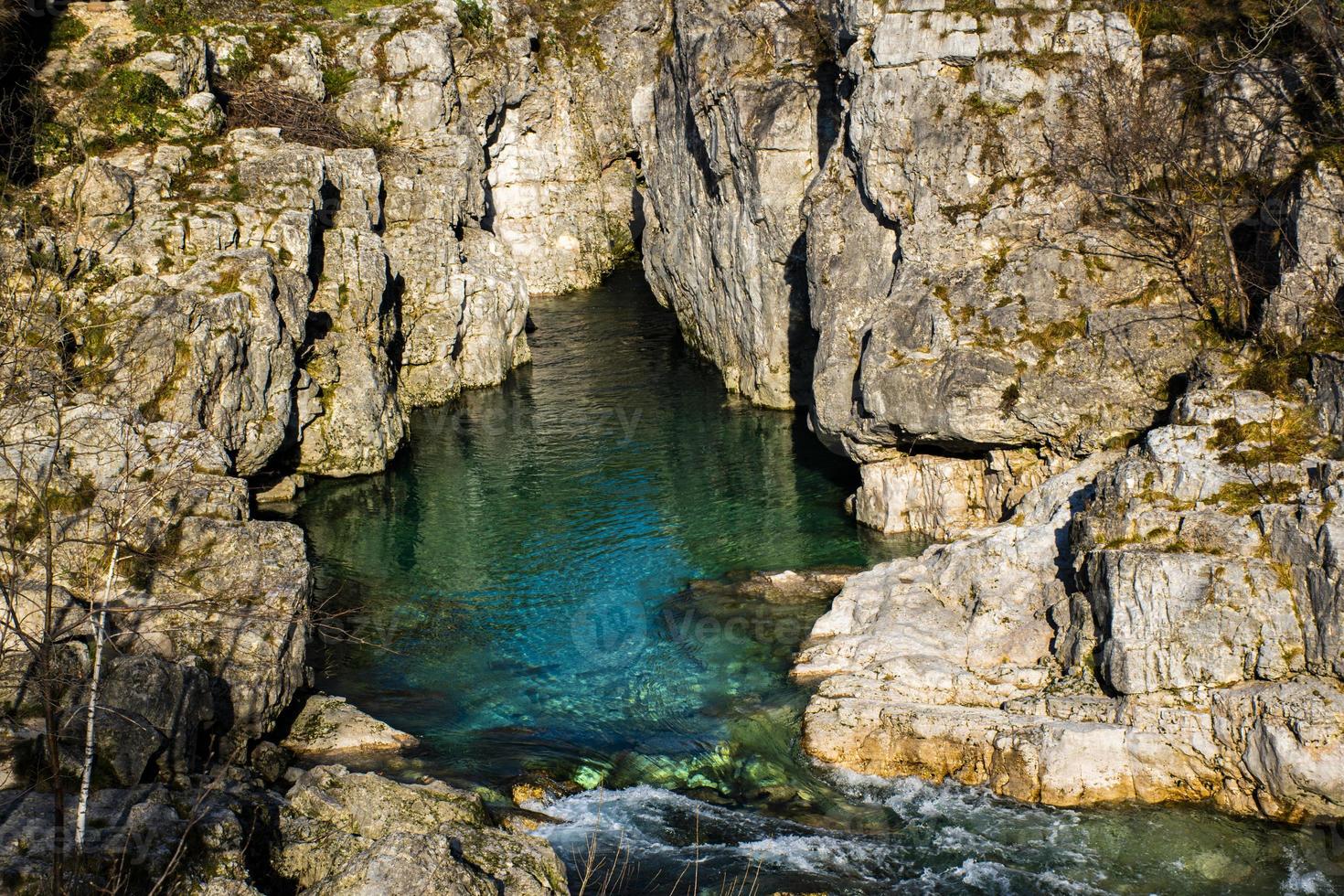 Felsen und Wasser foto