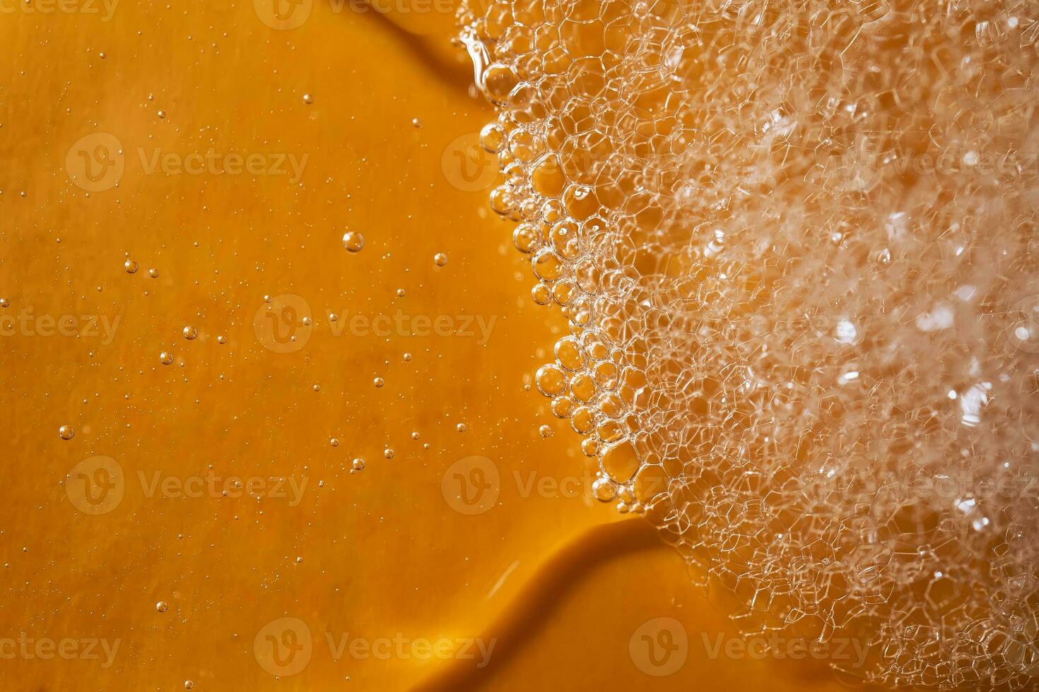 ein fallen von Gel und das Textur von das Schaum. es können Sein das Textur von Shampoo, Dusche Gel oder Geschirrspülen Waschmittel. foto