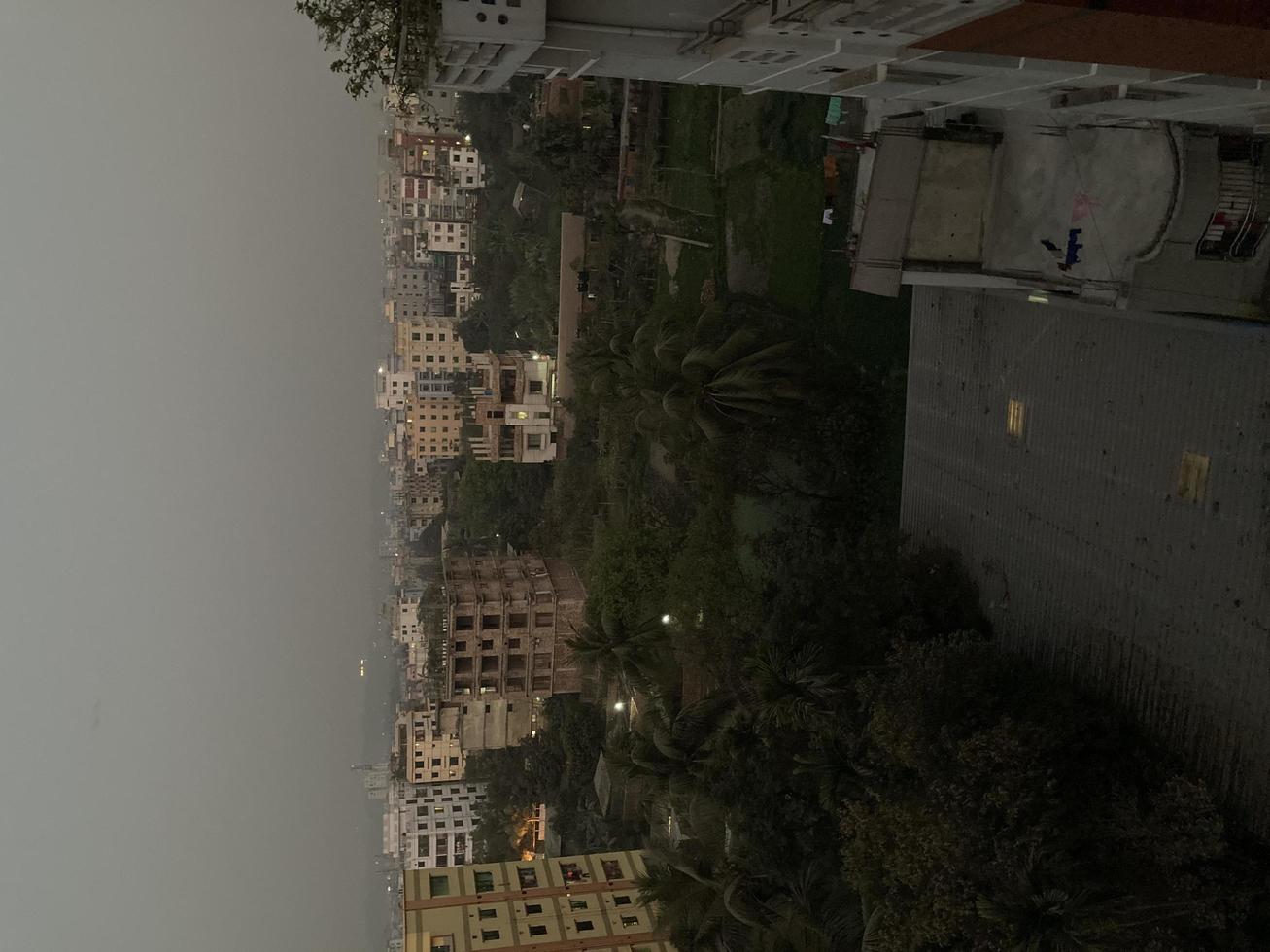 Blick auf die Skyline von der Dachterrasse foto