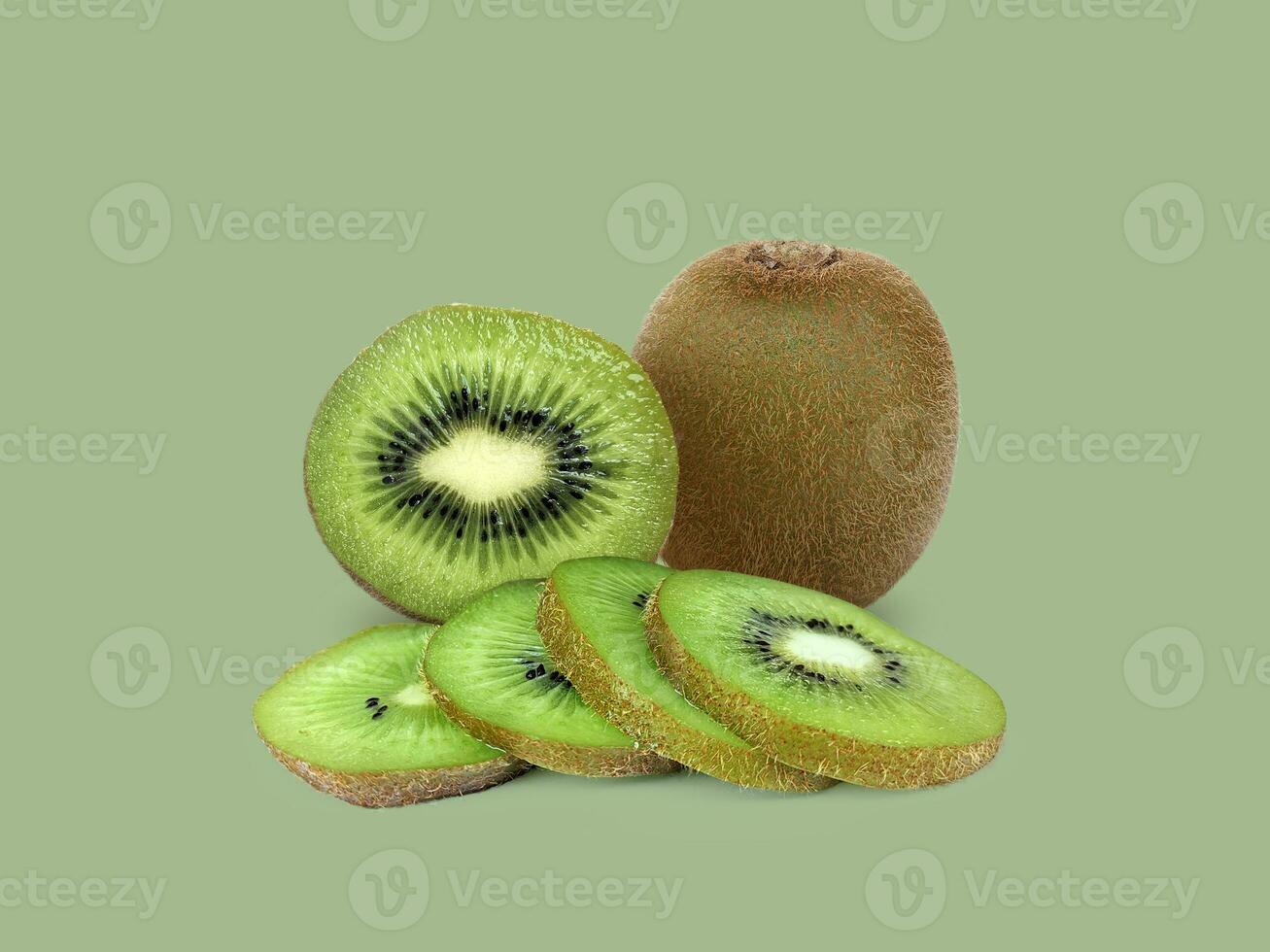 Kiwi Essen Konzept auf Grün Hintergrund foto