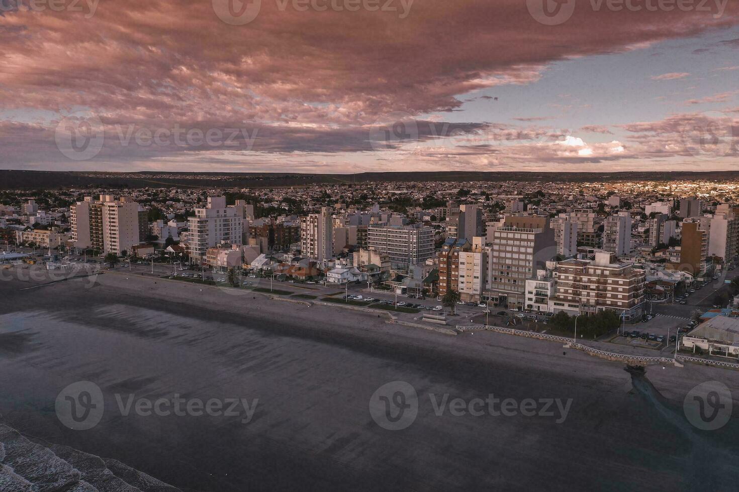 puerto madryn Stadt, Eingang Portal zu das Halbinsel Wald natürlich Reservieren, Welt Erbe Grundstück, Patagonien, Argentinien. foto