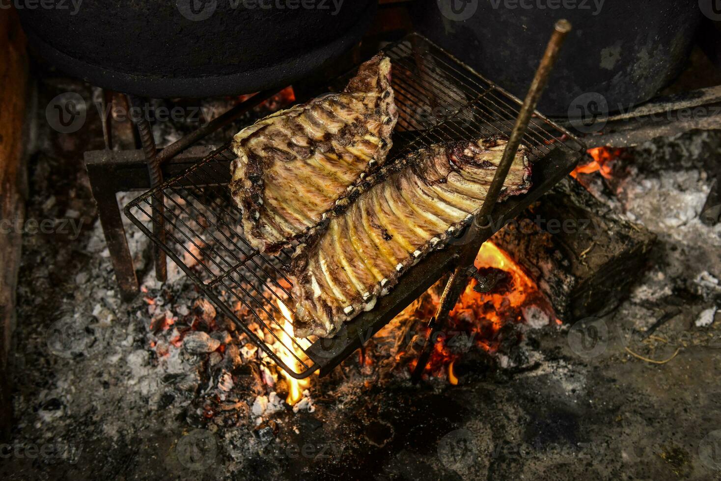 Schwein Rippen Grill , Patagonien, Argentinien foto