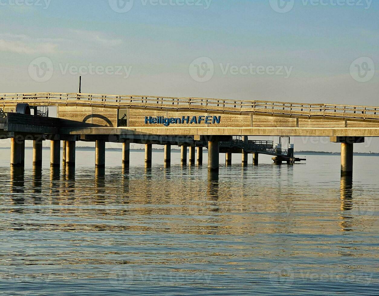 Heiligenhafen heilig Hafen ist ein Dorf beim das baltisch Meer im Nord Deutschland foto