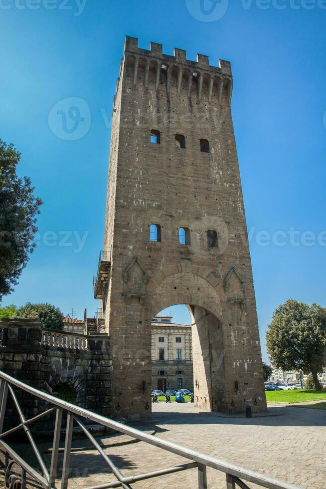 Turm von san Nikolaus ein Tor gebaut auf 1324 wie ein Verteidigung Turm gelegen im Piazza Poggi im Florenz foto