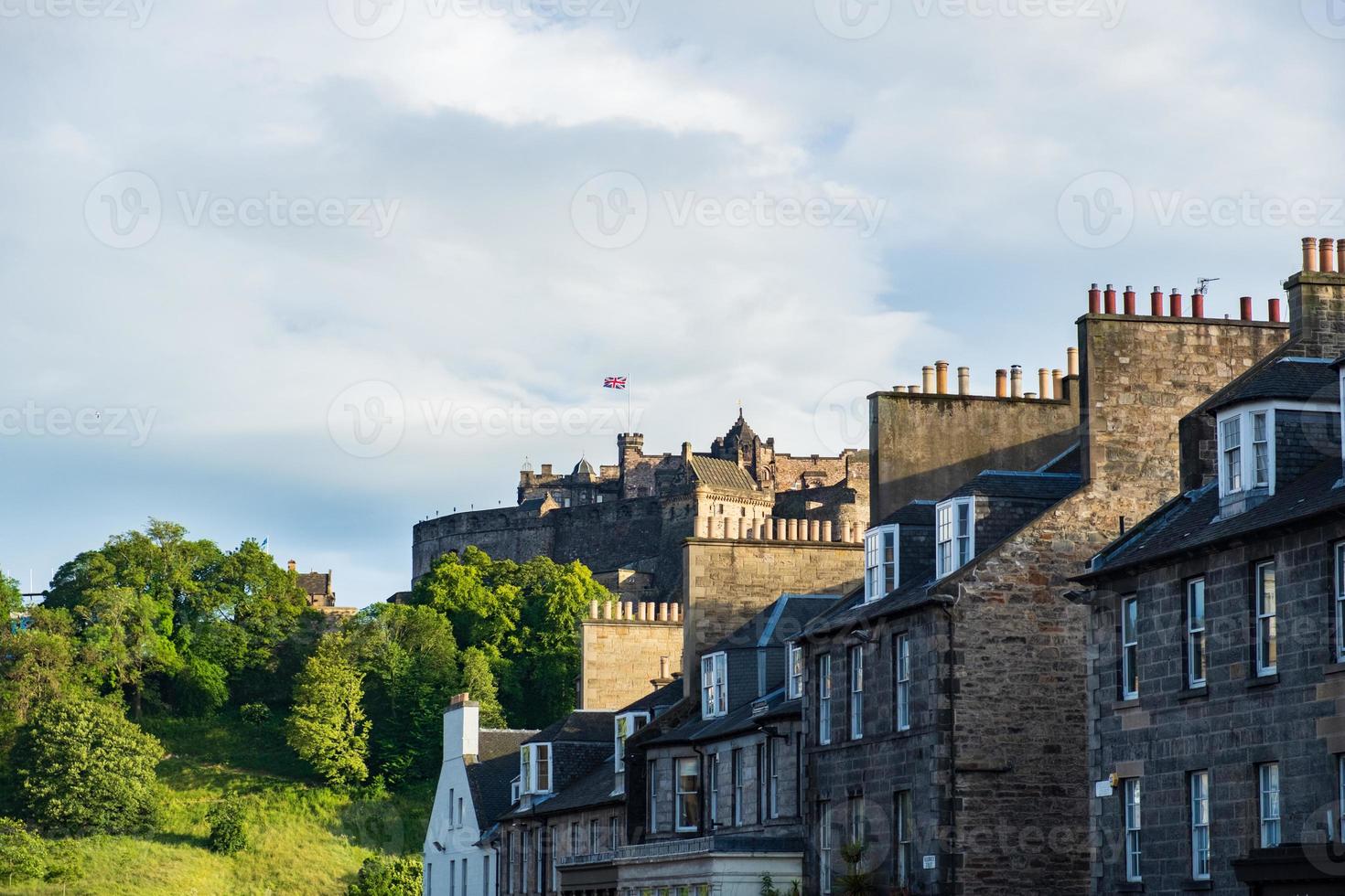 Edinburgh City View mit Edinburgh Castle in der Ferne in Schottland, Großbritannien foto