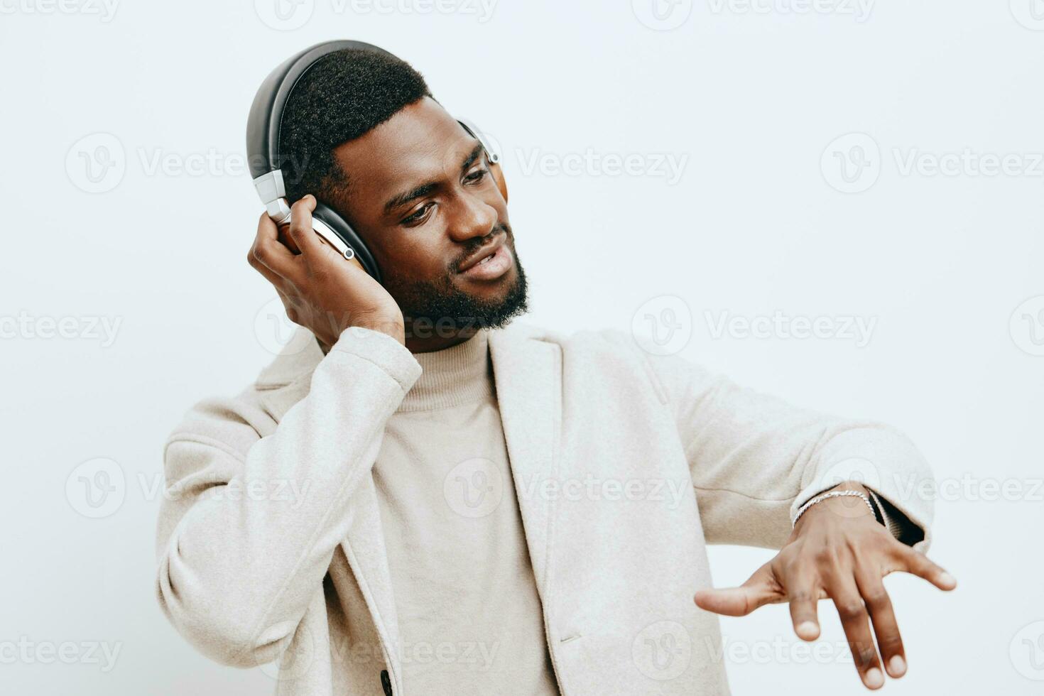 amerikanisch Mann Mode dj Kerl afrikanisch Kopf amerikanisch Hintergrund Kopfhörer Porträt Musik- schwarz foto