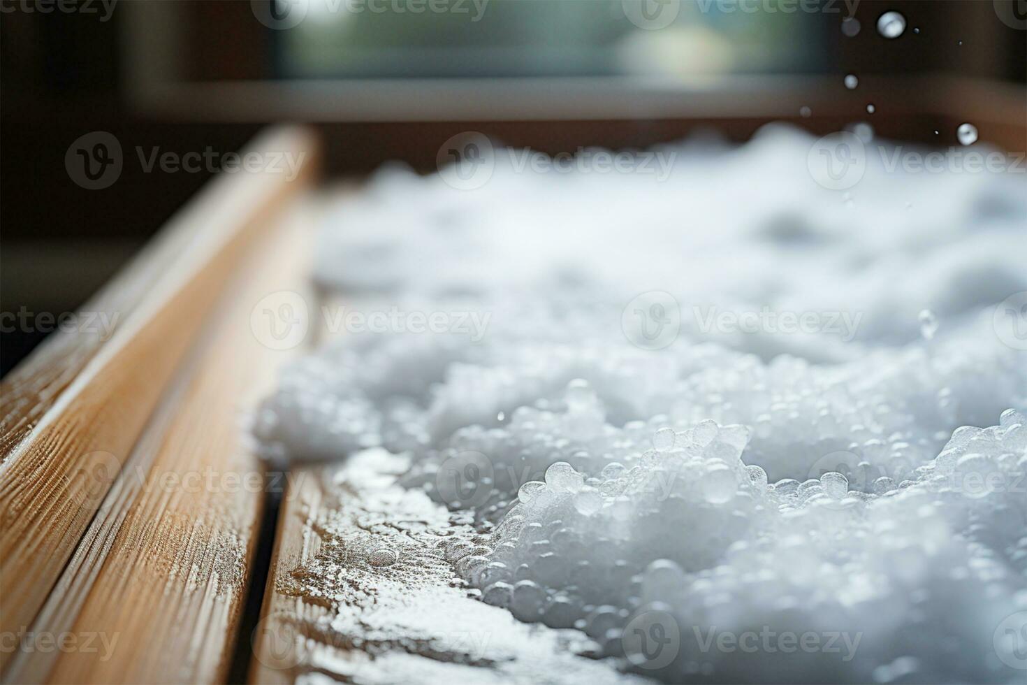 Badewanne gefüllt mit Schaum auf oben von ein hölzern Fußboden foto