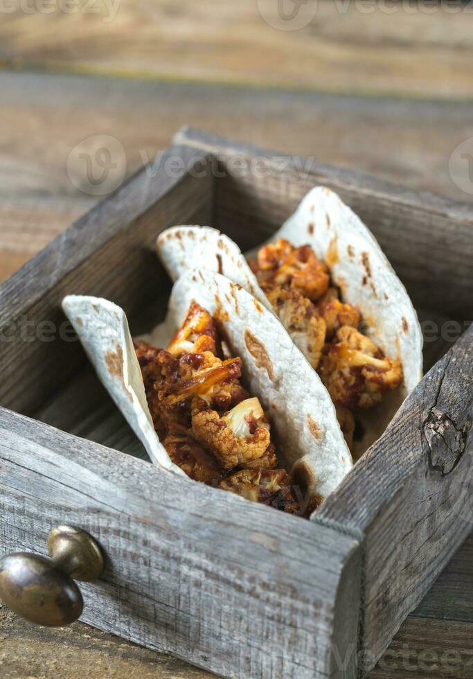 Tacos mit würzig Blumenkohl foto