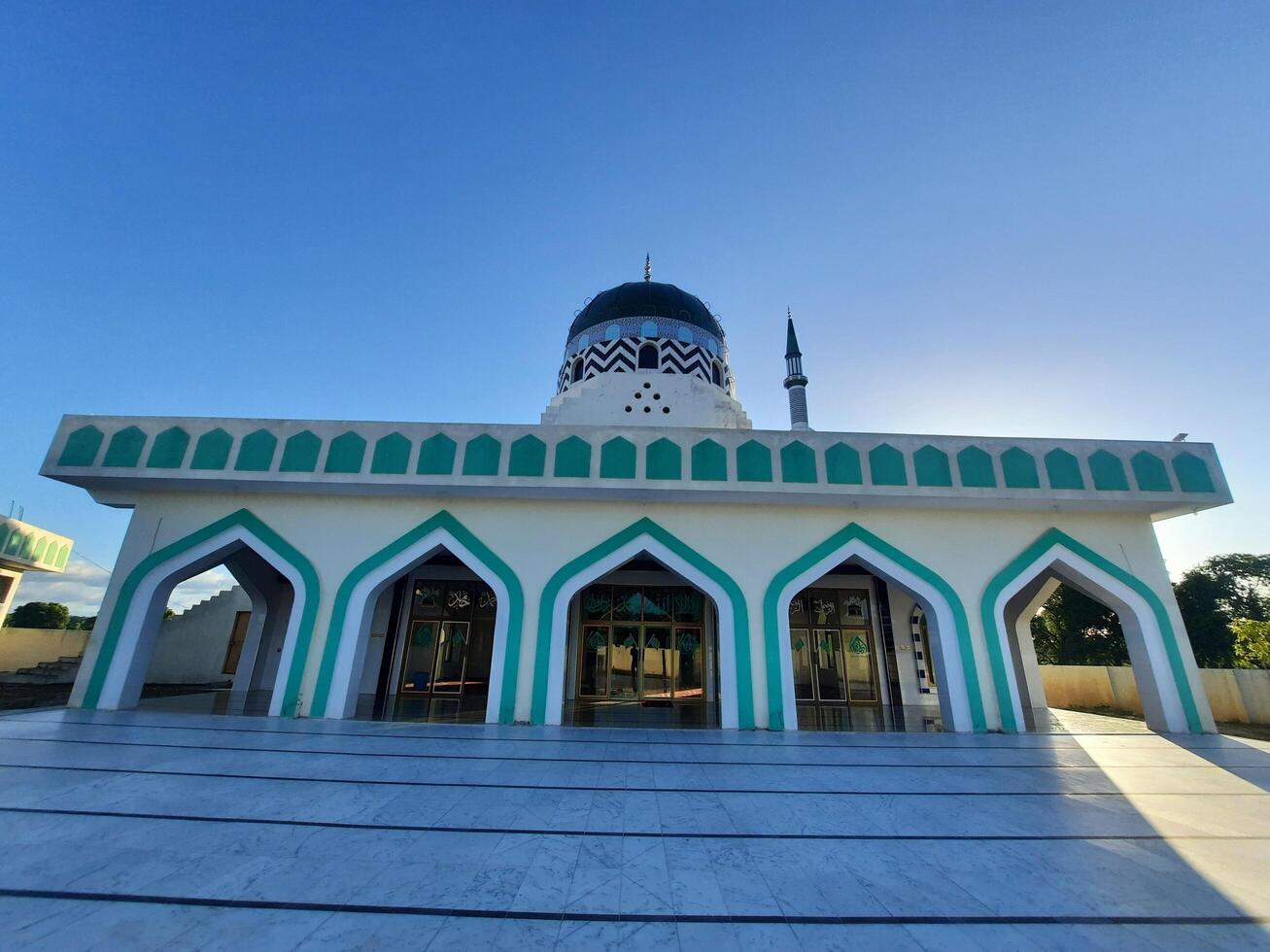 schön Moschee im das Welt, Neu Moschee tolle die Architektur Design großartig Aussicht foto