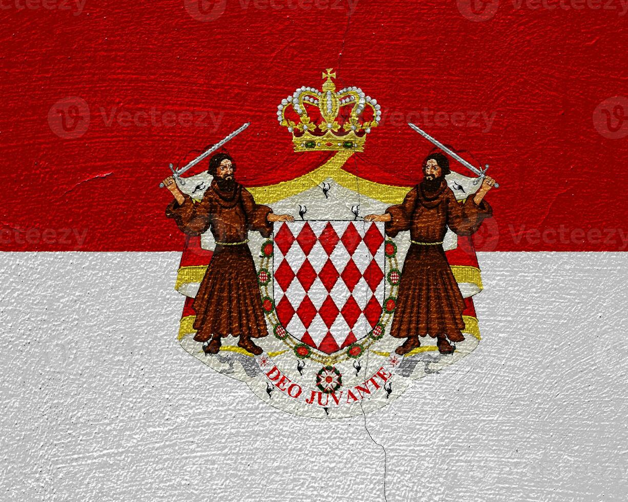 Flagge und Mantel von Waffen von Fürstentum von Monaco auf ein texturiert Hintergrund. Konzept Collage. foto