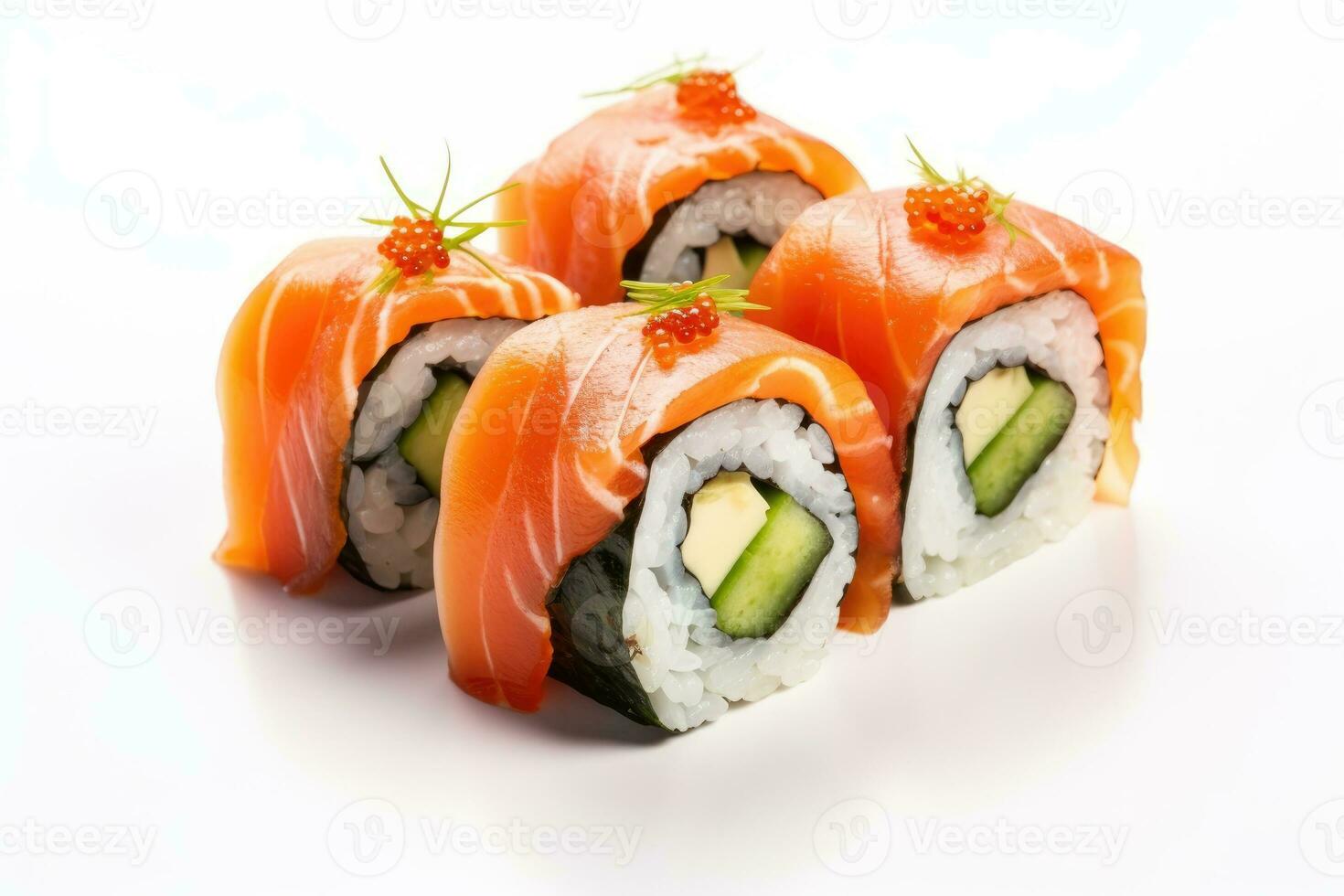 ein einstellen von frisch Sushi Rollen mit Lachs, Avocado. japanisch Sushi auf Weiß Hintergrund foto