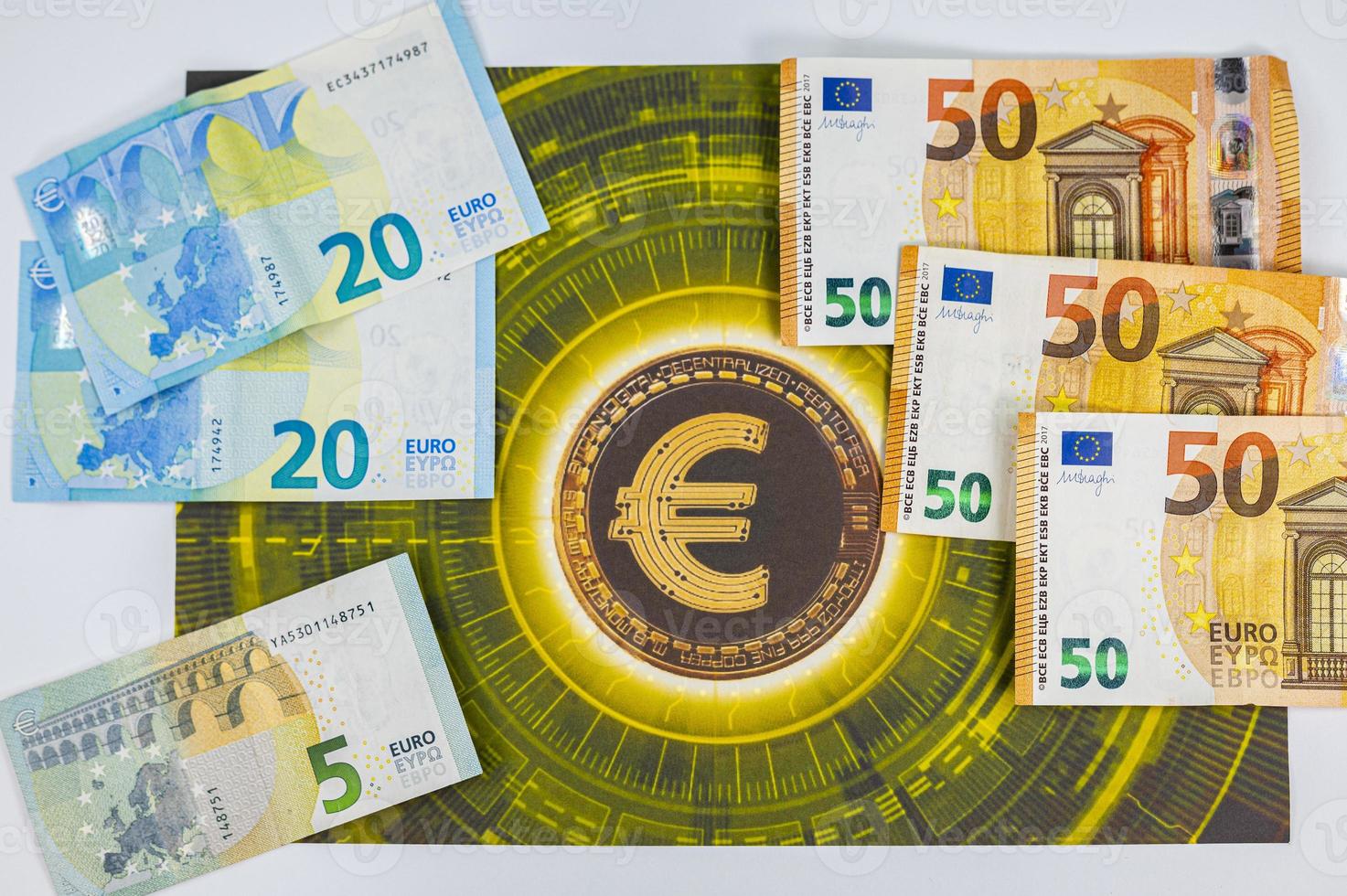 50 20 5-Euro-Banknoten mit Euro-Symbol foto