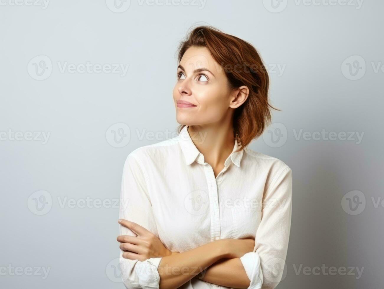 emotional dynamisch Pose 30 Jahr alt Frau ai generativ foto