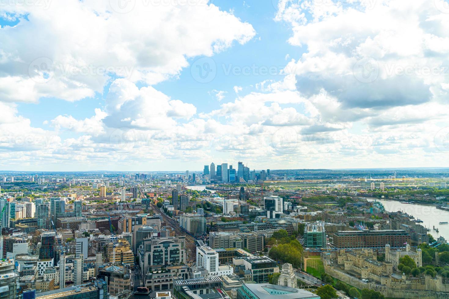 Luftbild London City mit Themse foto