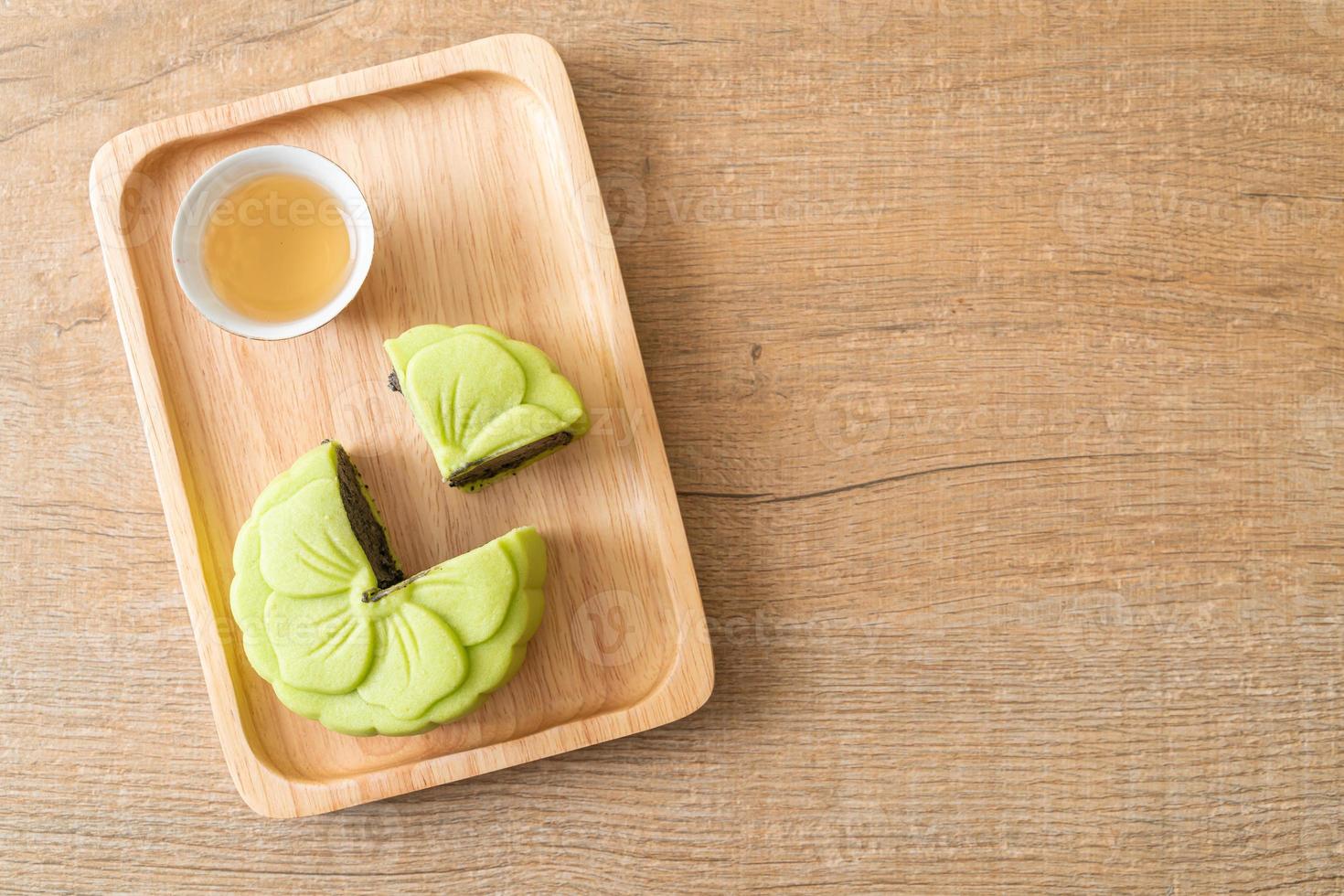 chinesischer mondkuchen grüner teegeschmack foto