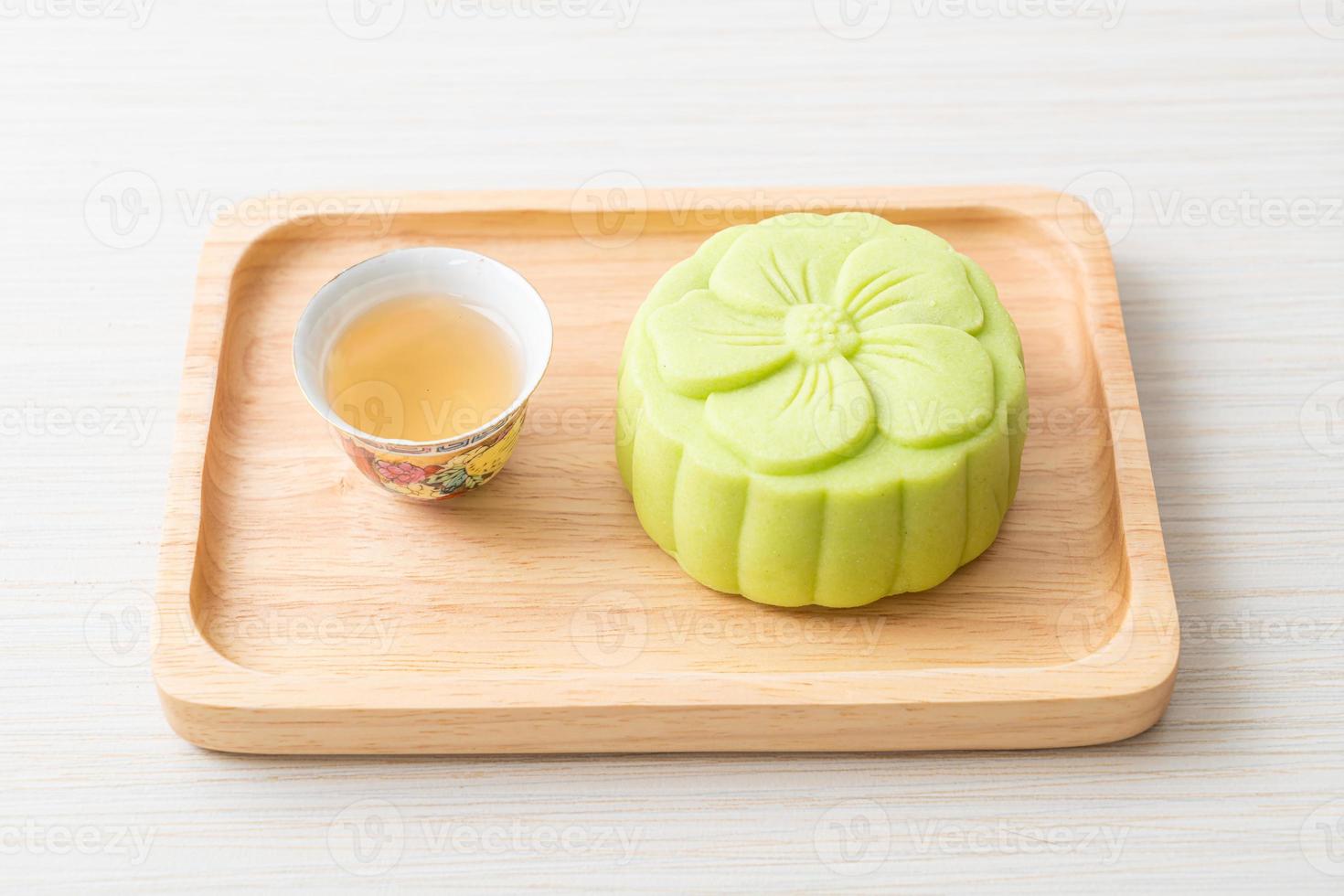 chinesischer mondkuchen grüner teegeschmack foto