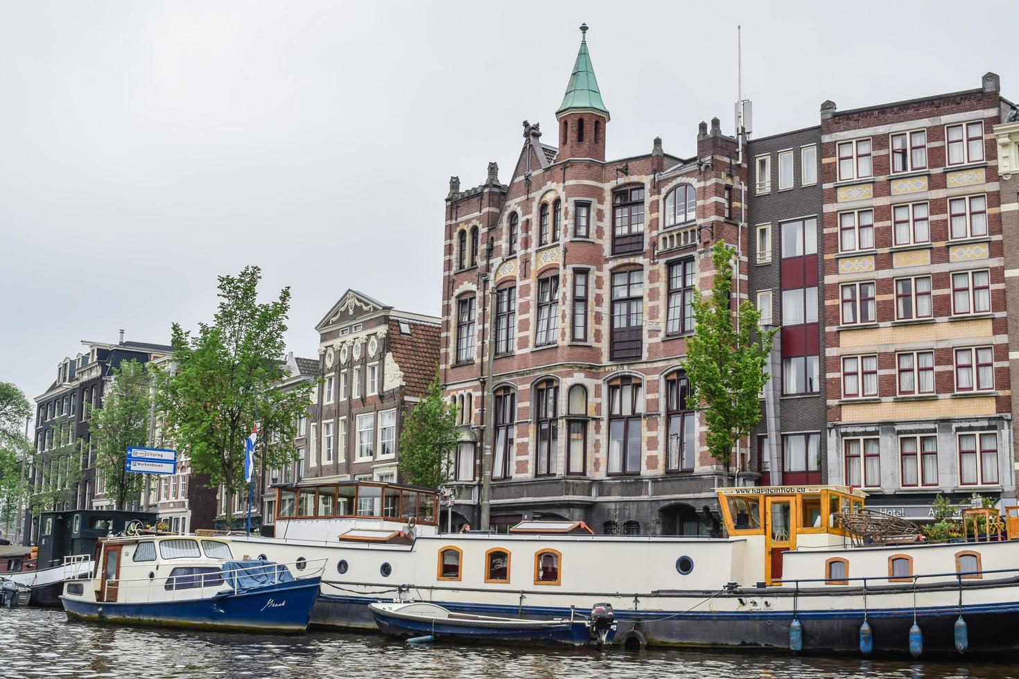 das schöne amsterdam im juni foto