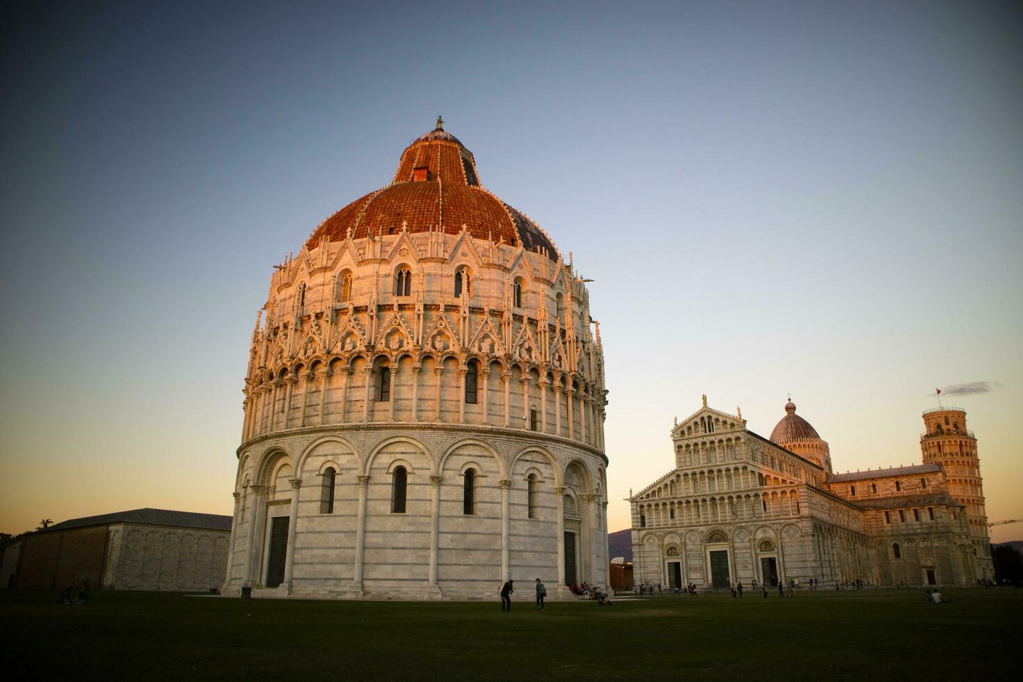 Aussicht von das Piazza dei Miracoli pisa foto