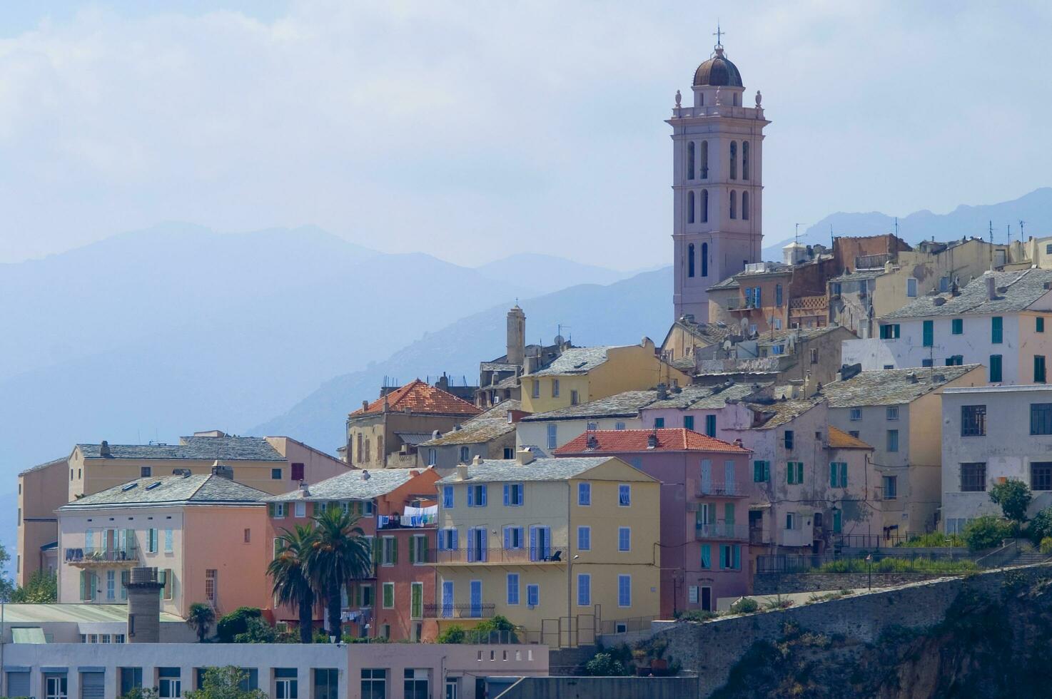 fotografisch Aussicht von das Stadt von Bastia Frankreich foto