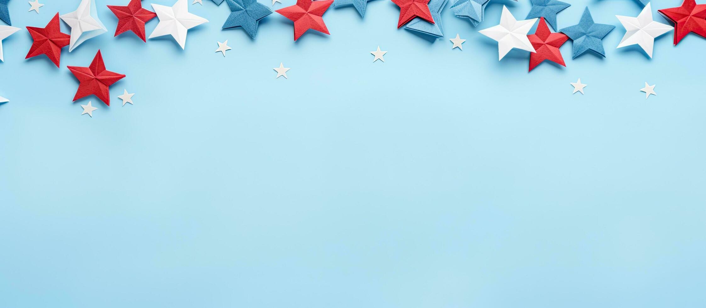 amerikanisch Unabhängigkeit Tag Dekorationen auf ein Pastell- Blau Hintergrund. ist genommen von ein von oben nach unten foto