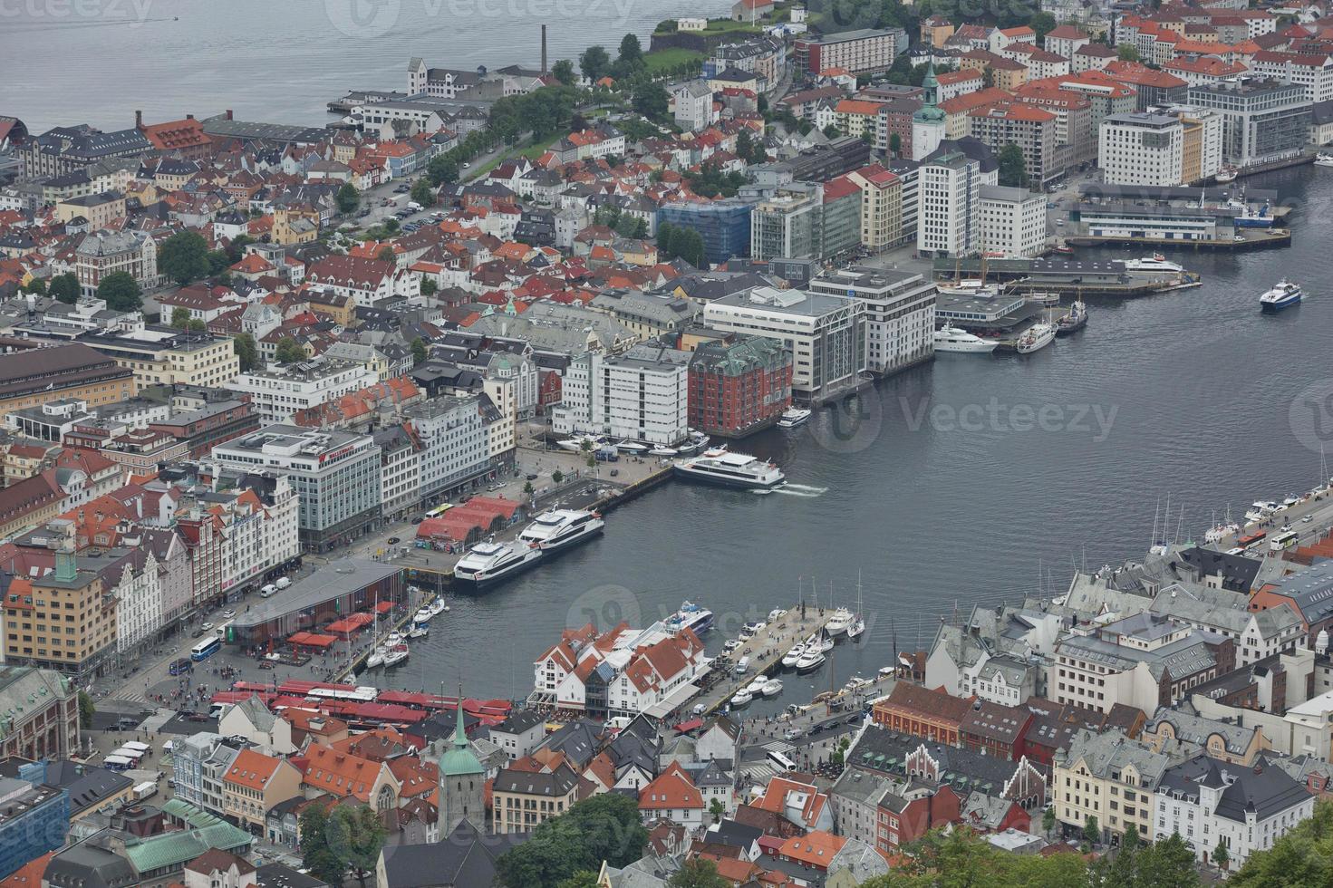 ansicht von bergen city vom berg floyen, norwegen foto