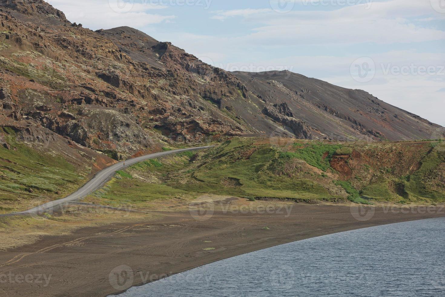 Kleifarvatn See im Naturschutzgebiet Reykjanesfolkvangur, Südisland foto