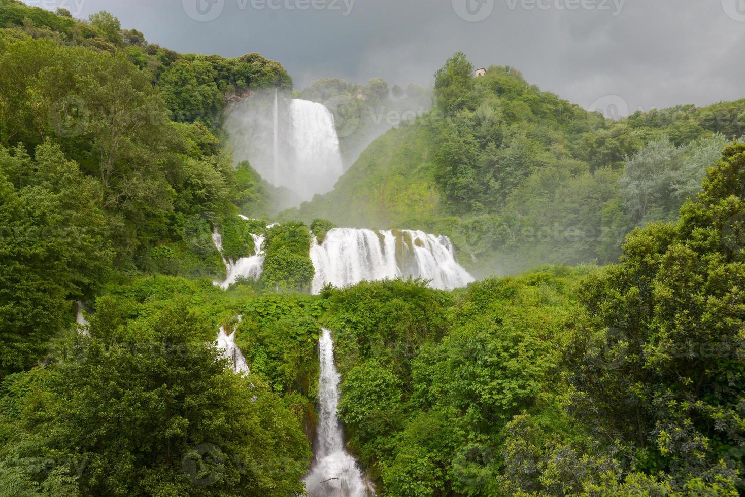 Marmorwasserfall der höchste in europa foto