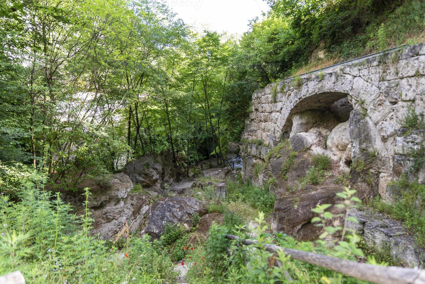 Ort ponte del toro in valnerina foto