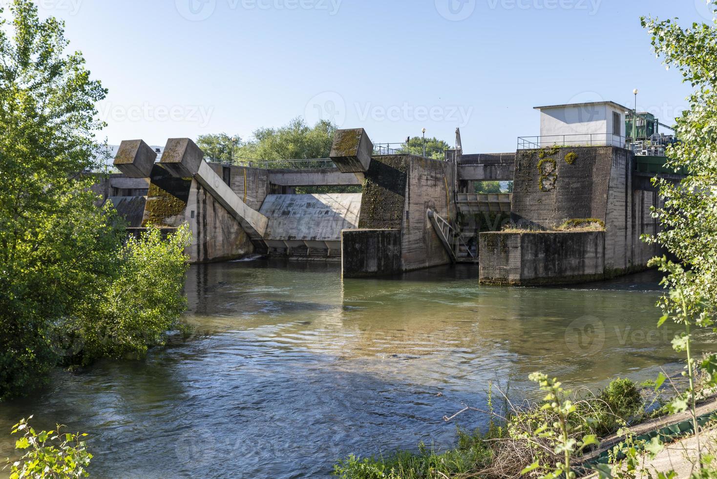 Polymerstaudamm in der Provinz terni foto