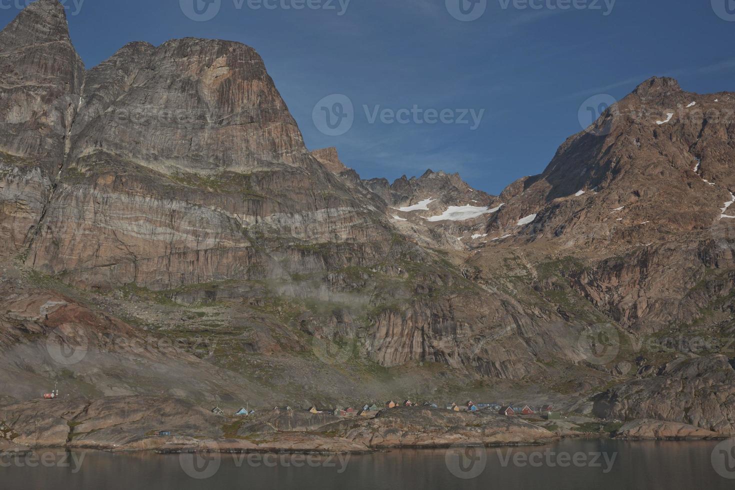 aappilattoq Dorf im Prinz-Christian-Sund-Fjord in Südgrönland foto