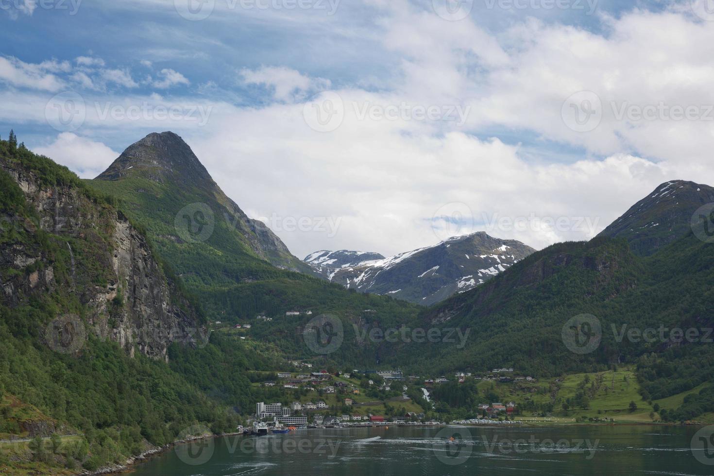 Landschaft am Geiranger Fjord in Norwegen foto