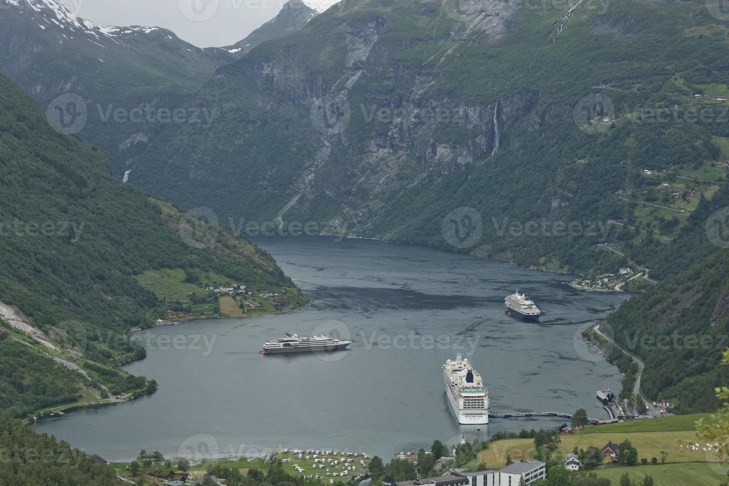 Landschaft am Geiranger Fjord in Norwegen foto