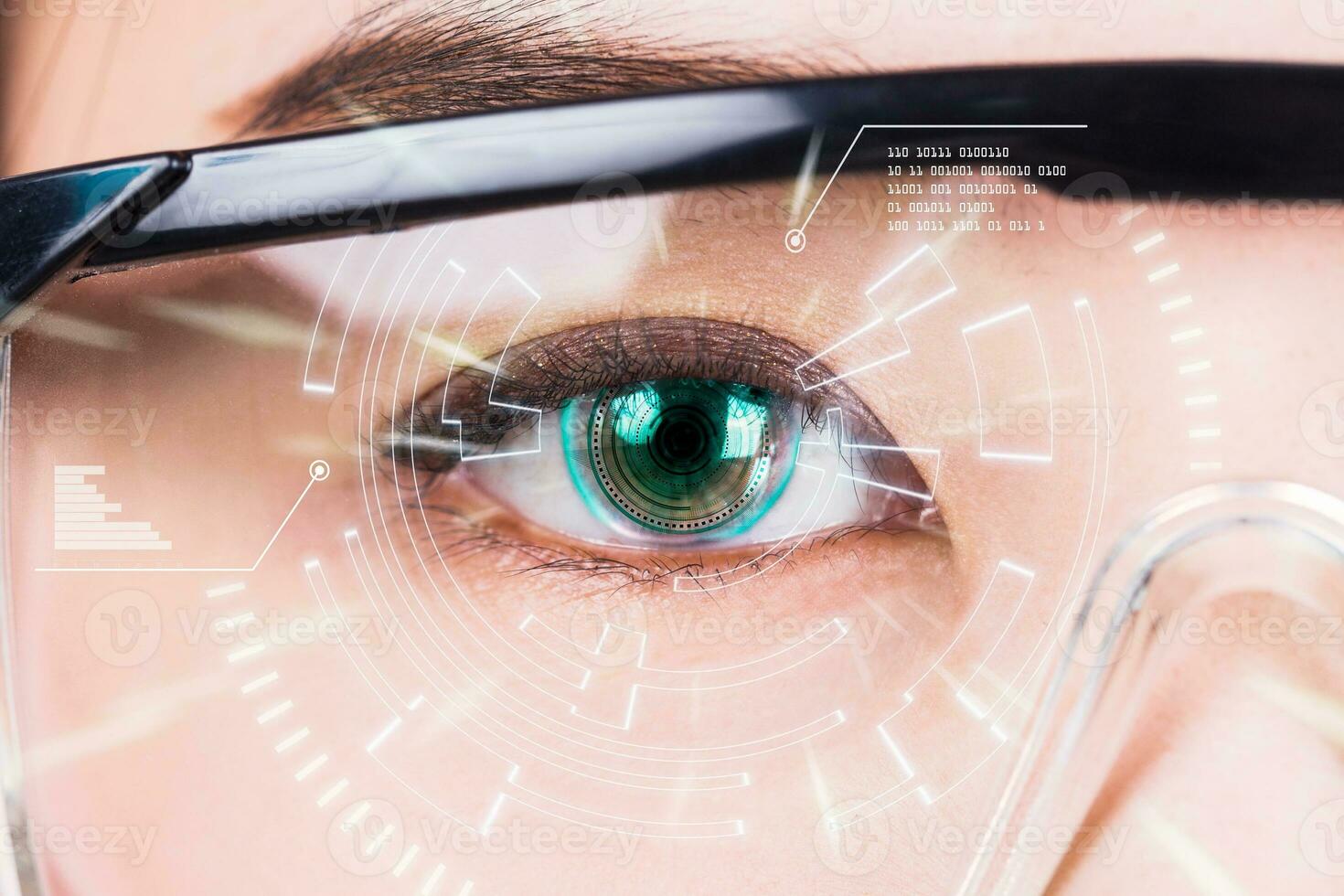 Nahansicht von Frau Auge. hoch Technologien im das futuristisch. foto