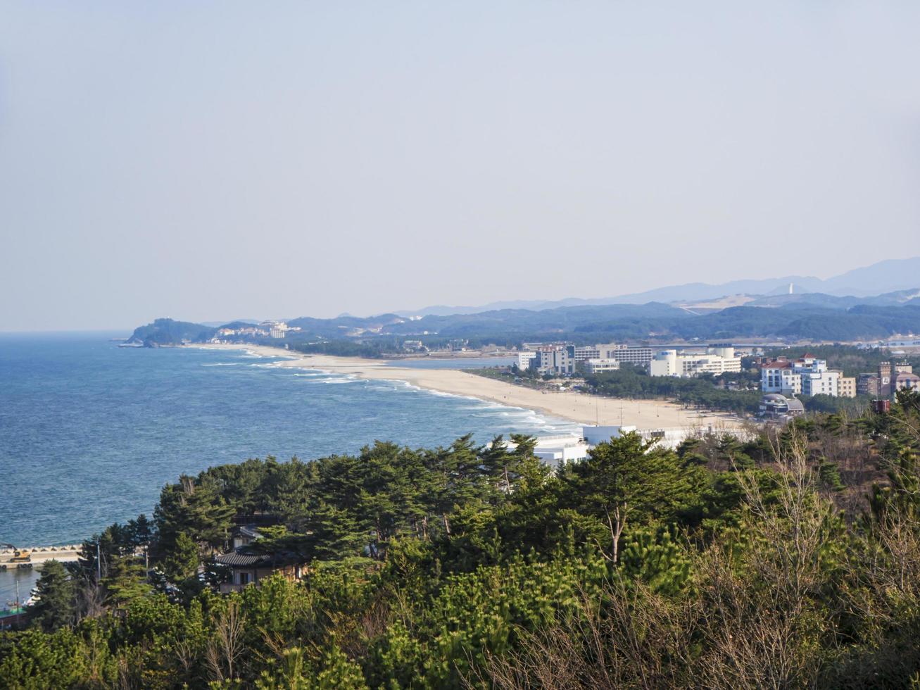 schöne aussicht vom naksansa tempel, südkorea foto