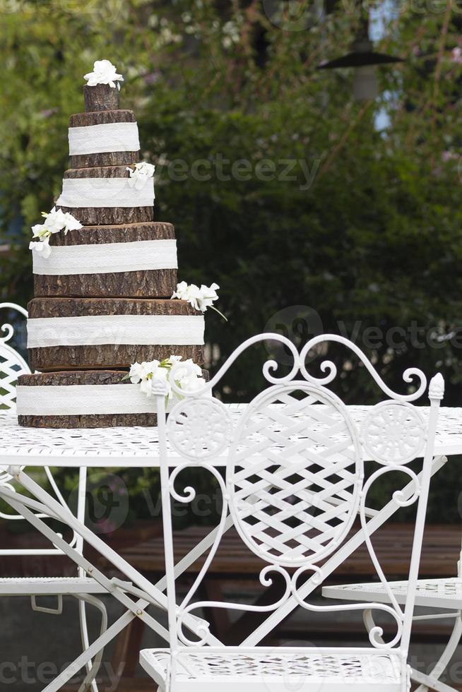 Hochzeitstorte aus Holz foto