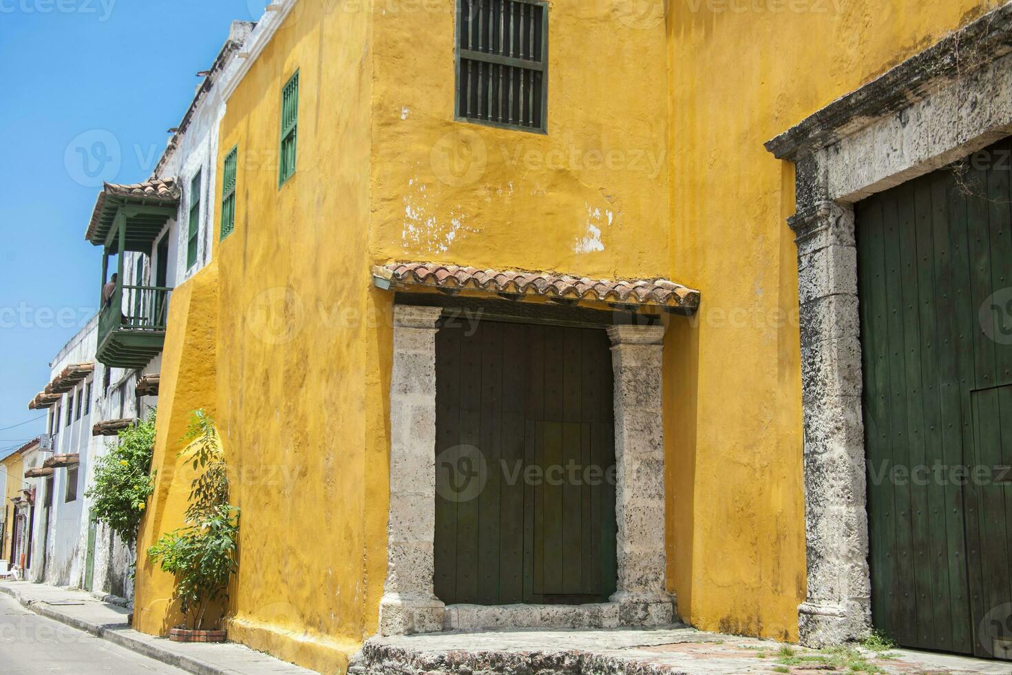 schön kolonial Straße von Cartagena de Indien. foto