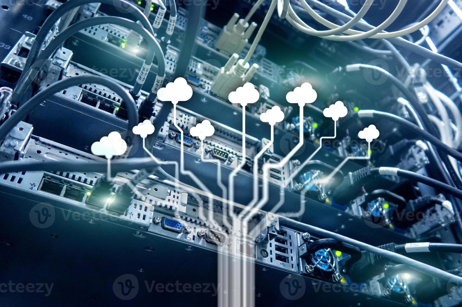 Cloud-Technologie, Vernetzung, Datenspeicherung. Internet-Konzept. foto