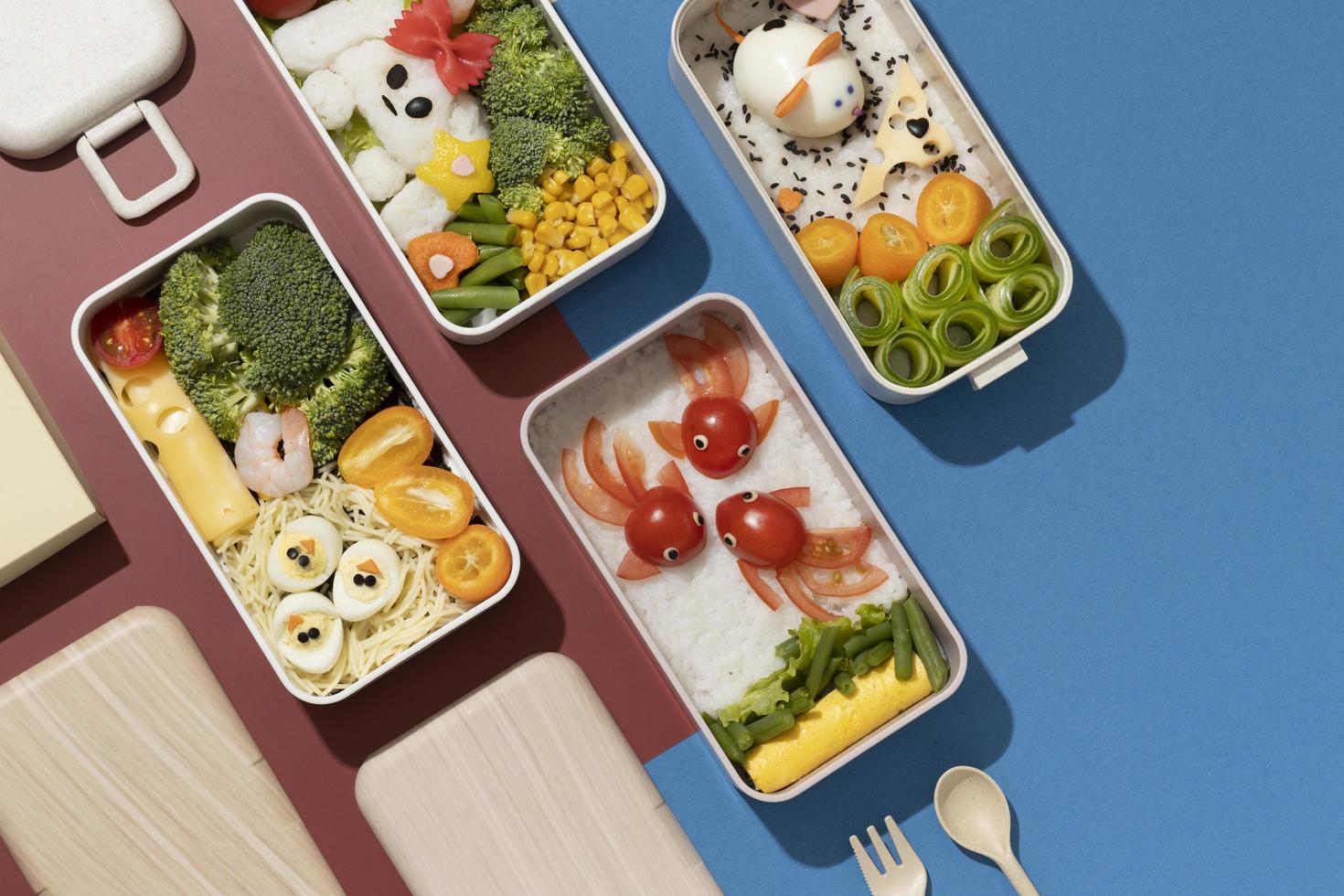 Draufsicht Zusammensetzung Essen japanische Bento Box foto