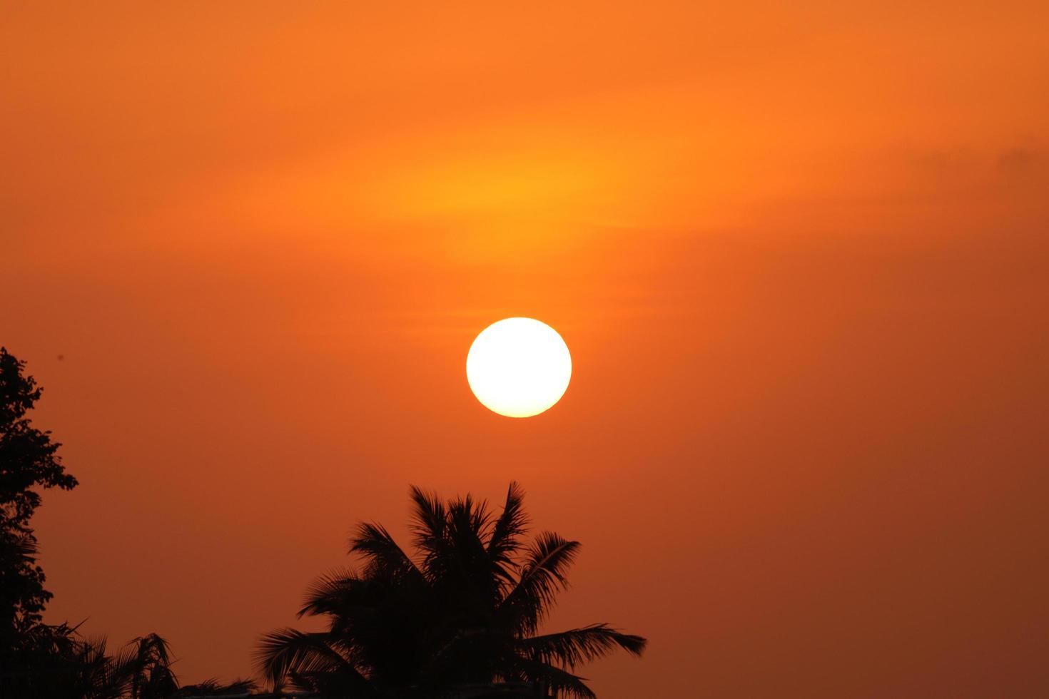 der schönste sonnenuntergang foto