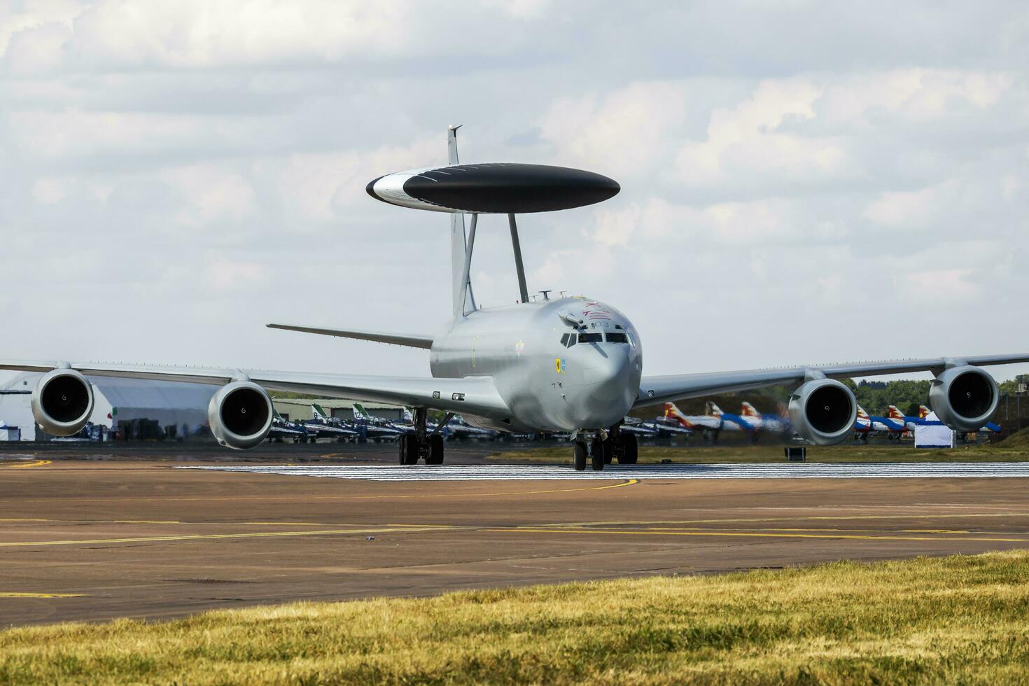 königlich Luft Macht boeing e-3d awacs zh103 in der Luft Befehl Flugzeug Ankunft zum riat königlich International Luft tätowieren 2018 Flugschau foto