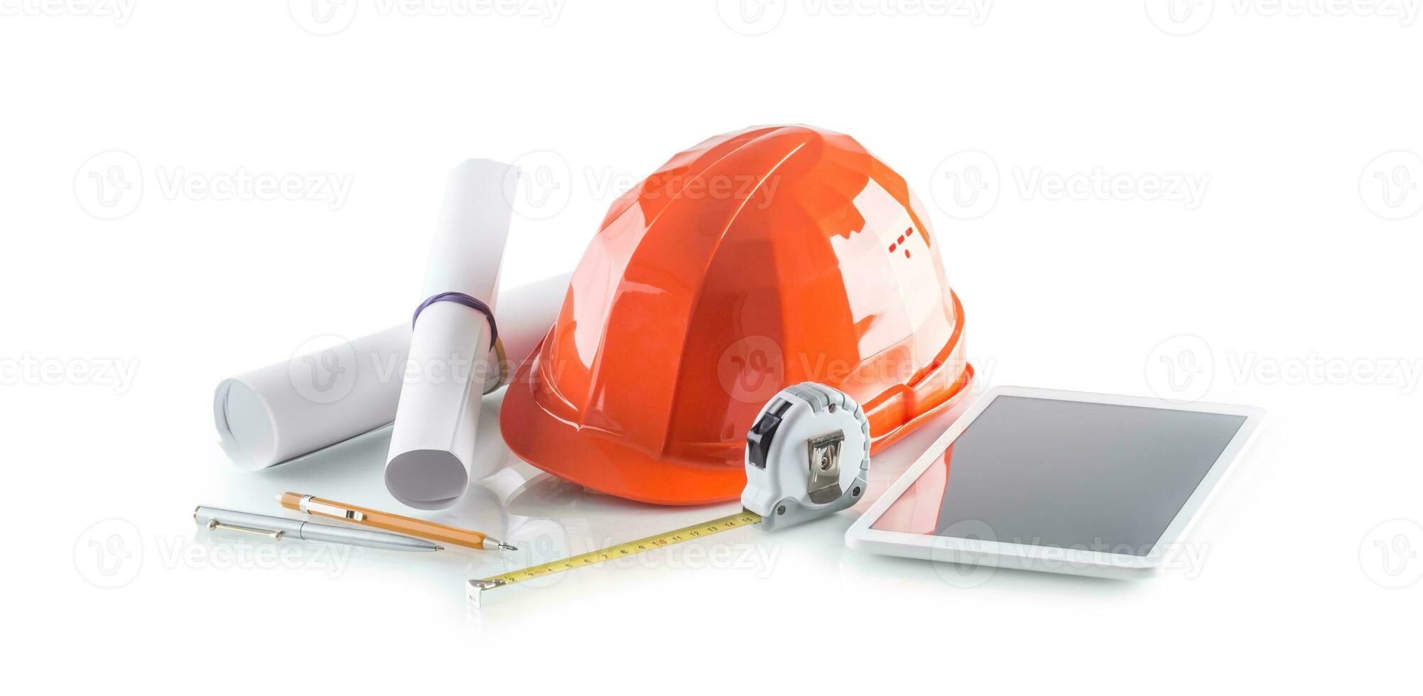 Konstruktion Werkzeuge und Ausrüstung. Helm Band messen mit modern Technologie Tablette foto