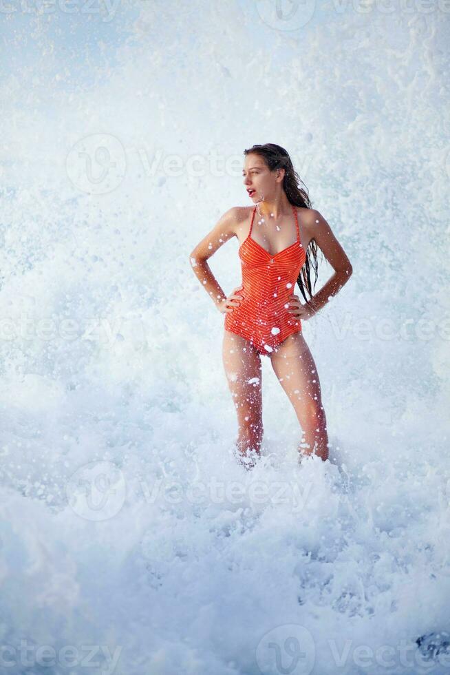 Frau am Strand foto