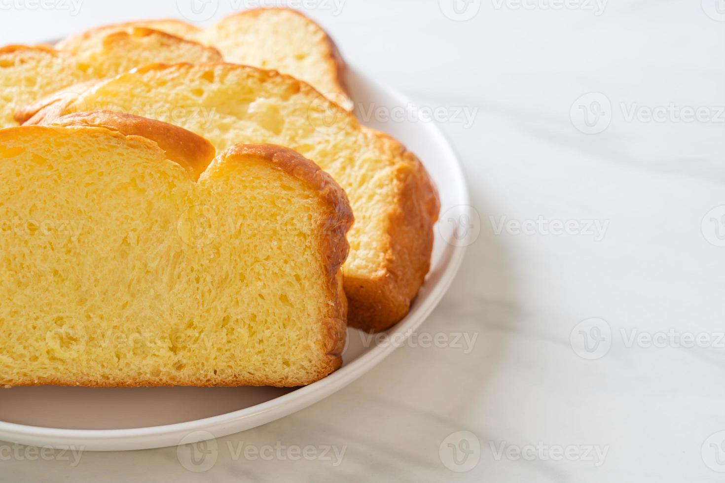 Süßkartoffelbrot mit Kaffee foto